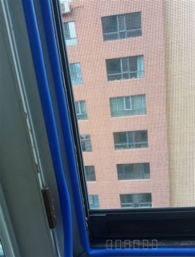 批发零售纱窗纱门，维修朔窗@